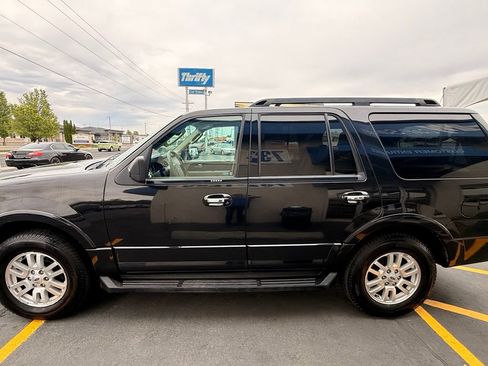 Used 2012 Ford Expedition XLT AWD/4WD image 6