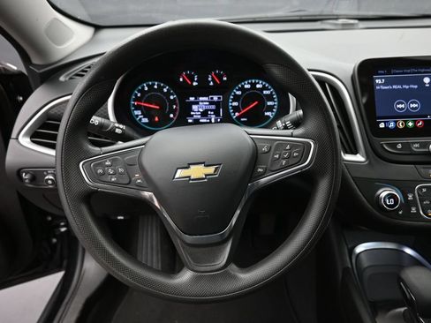 Used 2025 Chevrolet Malibu LT FWD image 27