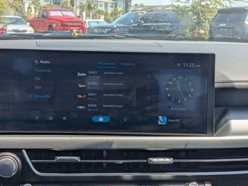Used 2025 Hyundai Sonata SEL FWD image 17