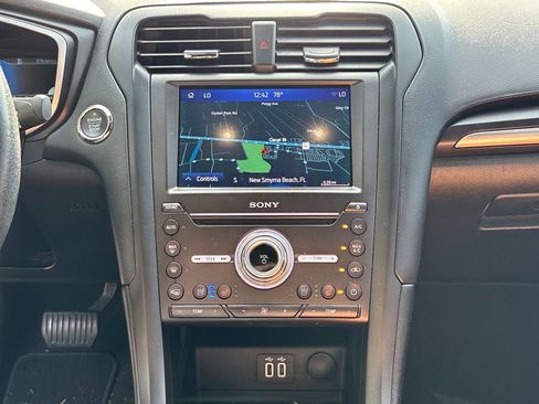 Used 2019 Ford Fusion Titanium image 19