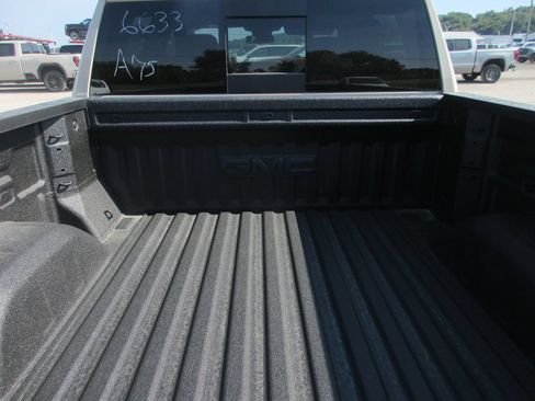 New 2026 GMC Sierra 1500 AT4 w/ AT4 Premium Package AWD/4WD image 6
