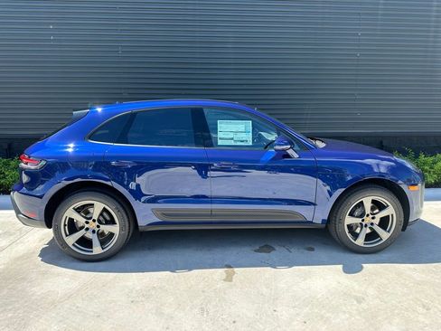 Certified 2025 Porsche Macan image 8