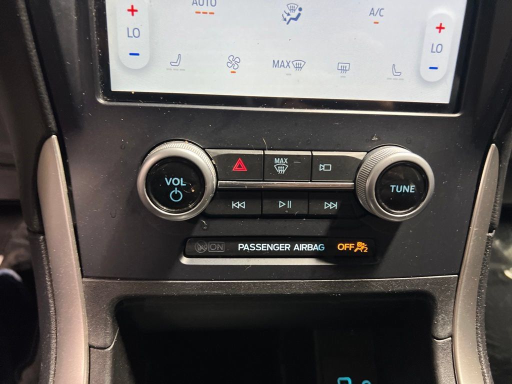 Used 2023 Ford Edge SEL AWD/4WD image 33