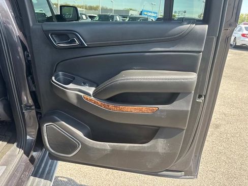 Used 2017 Chevrolet Suburban Premier AWD/4WD image 23