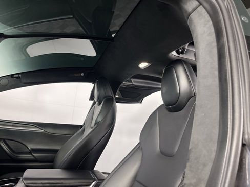 Used 2022 Tesla Model X image 24