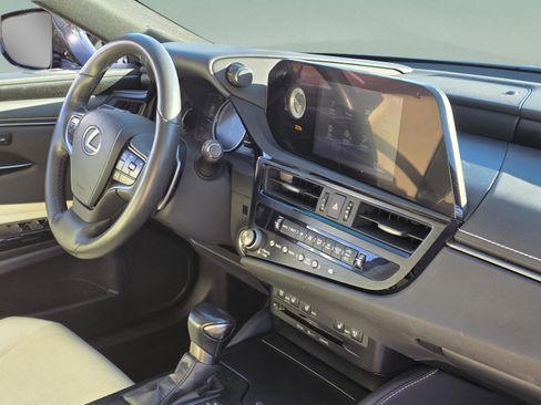 Certified 2022 Lexus ES 350 w/ Premium Package image 29