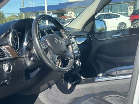 Used 2016 Mercedes-Benz GL 450 4MATIC image 8