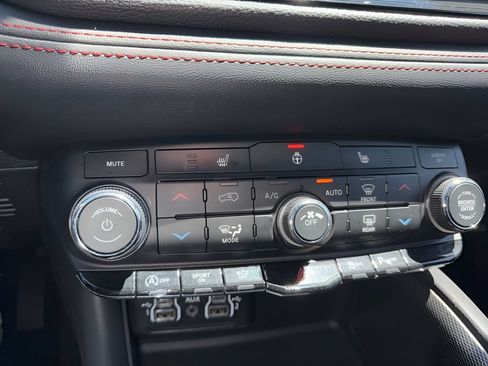 Used 2026 Dodge Durango GT AWD/4WD image 17