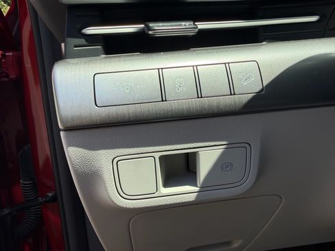 Used 2024 Hyundai Kona SEL FWD image 23
