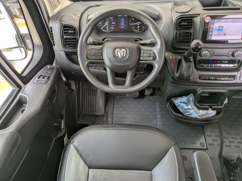 Used 2024 RAM ProMaster 2500 w/ Convenience Group FWD image 16
