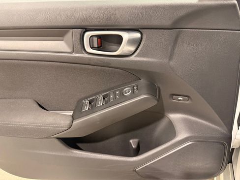 Used 2023 Honda Civic Sport image 12