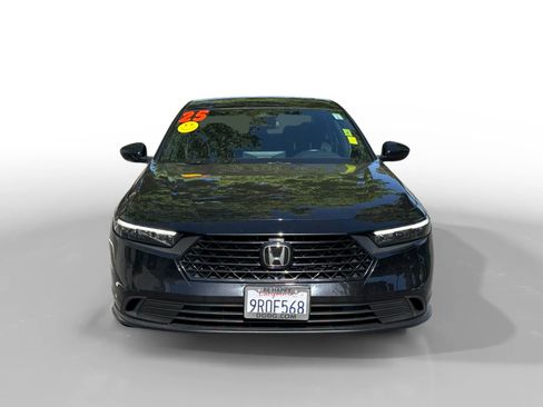 Used 2025 Honda Accord Sport image 8