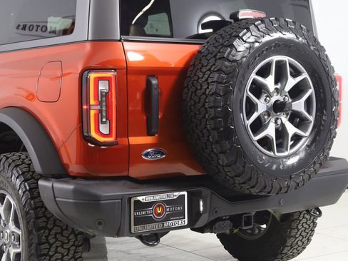 Used 2024 Ford Bronco Badlands image 24
