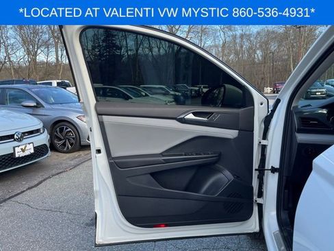 Certified 2023 Volkswagen Taos SEL image 30