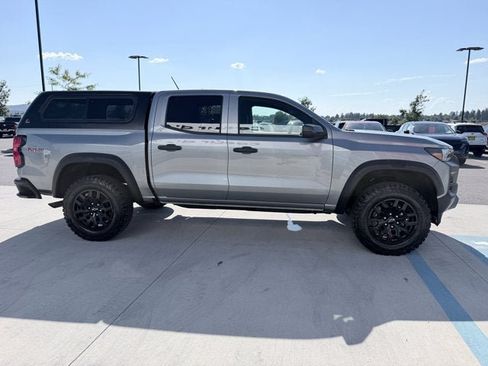 Used 2025 Chevrolet Colorado Trail Boss AWD/4WD image 5