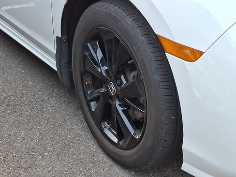 Used 2024 Honda Odyssey Sport image 6