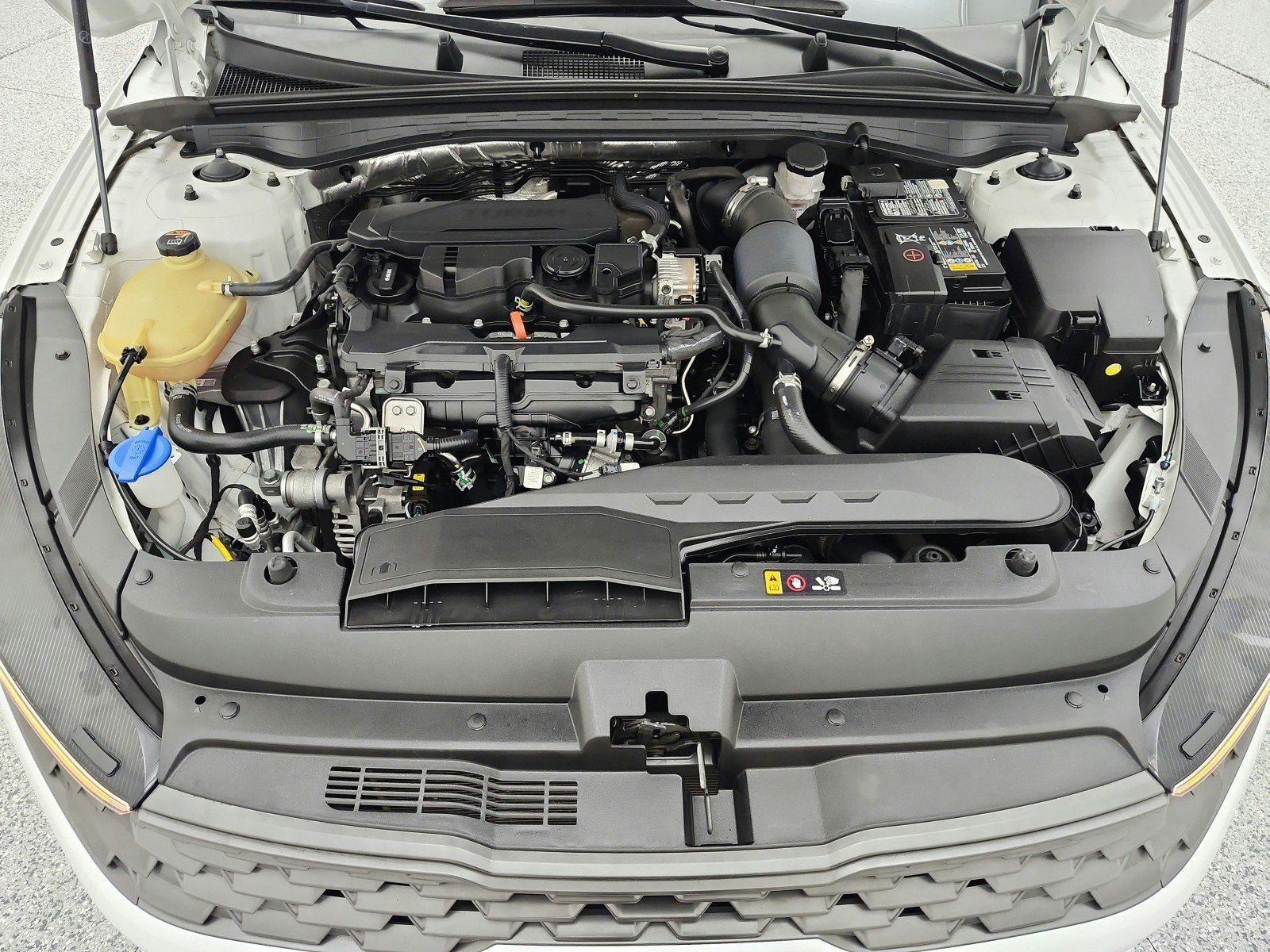 Used 2023 Kia K5 LXS FWD image 16