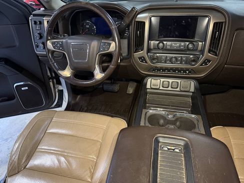 Used 2017 GMC Sierra 2500 Denali w/ Duramax Plus Package AWD/4WD image 22