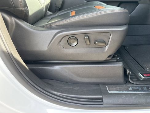 Used 2024 GMC Sierra 1500 AT4 w/ Technology Package image 26