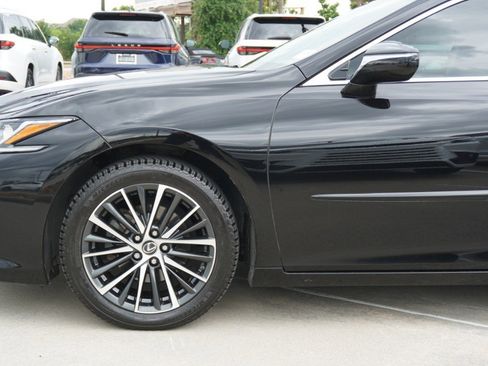 Used 2023 Lexus ES 350 w/ Premium Package FWD image 10