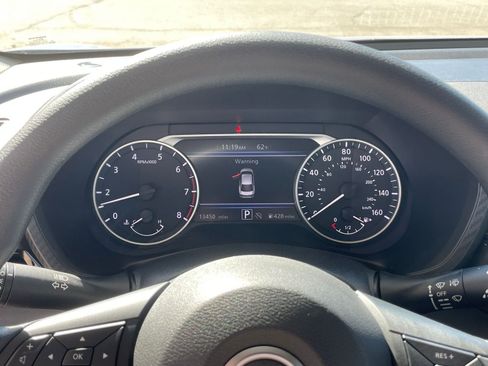 Used 2025 Nissan Sentra SV image 38