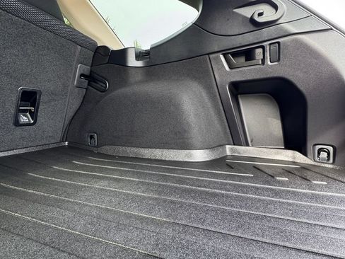 Used 2019 Subaru Outback 2.5i Premium AWD/4WD image 12