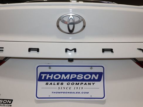 Used 2025 Toyota Camry SE image 37