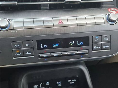 Used 2025 Hyundai Kona SEL FWD image 13