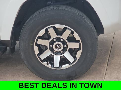 Used 2023 Toyota 4Runner TRD Off-Road AWD/4WD image 37