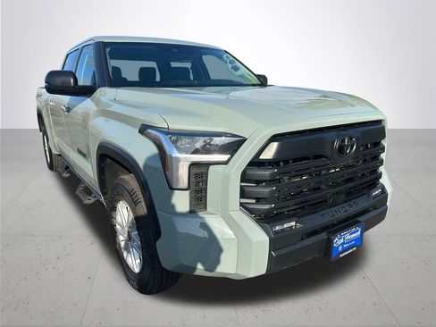 Used 2024 Toyota Tundra SR5 w/ SR5 Premium Package AWD/4WD image 5