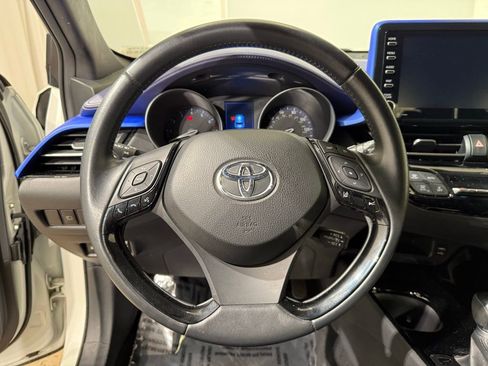 Certified 2021 Toyota C-HR XLE image 21