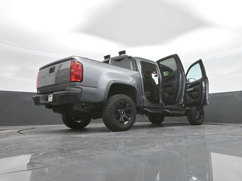 Used 2021 Chevrolet Colorado ZR2 w/ ZR2 Dusk Special Edition AWD/4WD image 46