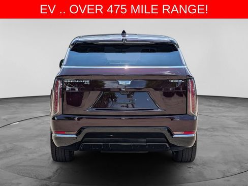 Used 2025 Cadillac Escalade IQ Luxury 2 w/ LPO, Premium Carpet Package AWD/4WD image 8
