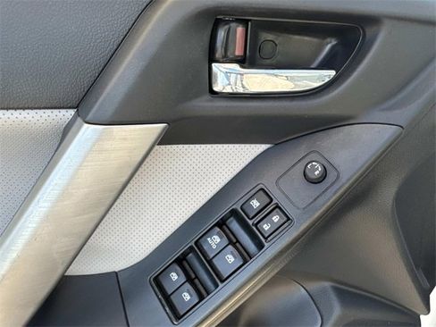 Used 2015 Subaru Forester 2.5i Touring w/ Eyesight & Navigation System image 18