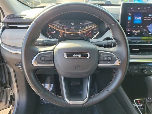 Certified 2022 Jeep Compass Limited image 23