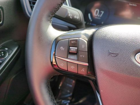 Used 2025 Ford Escape Platinum image 17