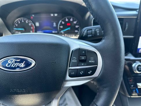 Used 2023 Ford Explorer Limited w/ Limited Technology Package AWD/4WD image 18