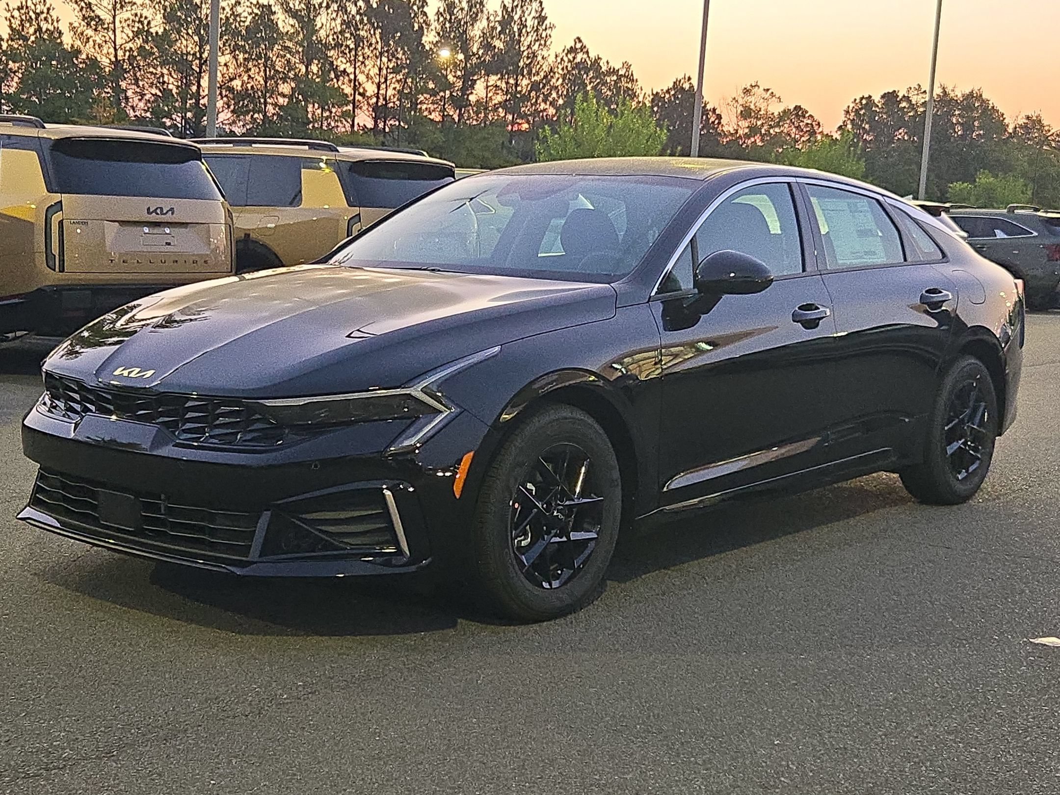 New 2026 Kia K5 LXS FWD image 3