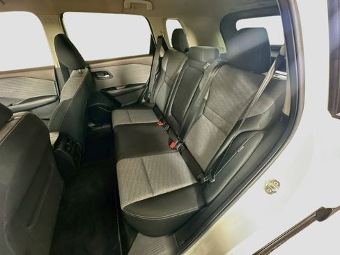 Used 2022 Nissan Rogue SV FWD image 28