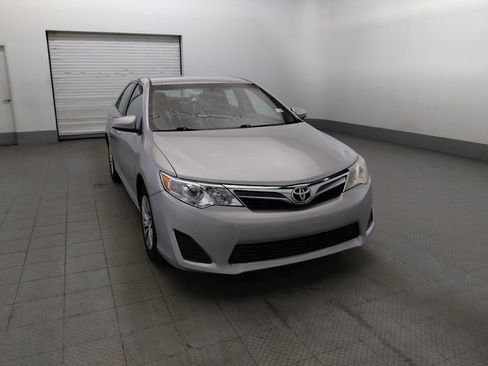 Used 2014 Toyota Camry LE FWD image 14