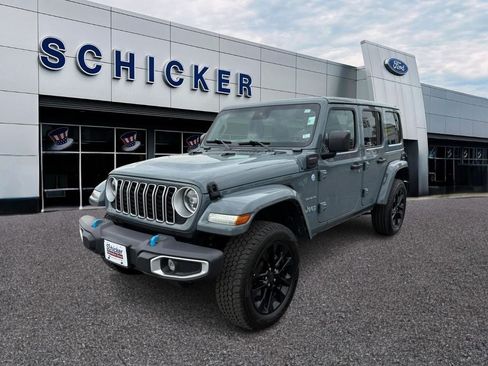 Used 2024 Jeep Wrangler Unlimited Sahara AWD/4WD image 4
