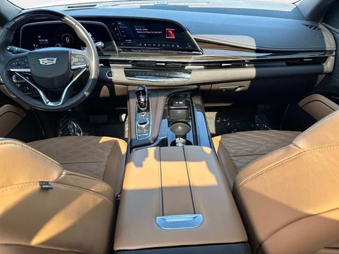 Certified 2023 Cadillac Escalade Sport w/ LPO, ONYX Package AWD/4WD image 18