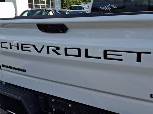 Used 2023 Chevrolet Silverado 1500 LT Trail Boss w/ LT Trail Boss Premium Package AWD/4WD image 28