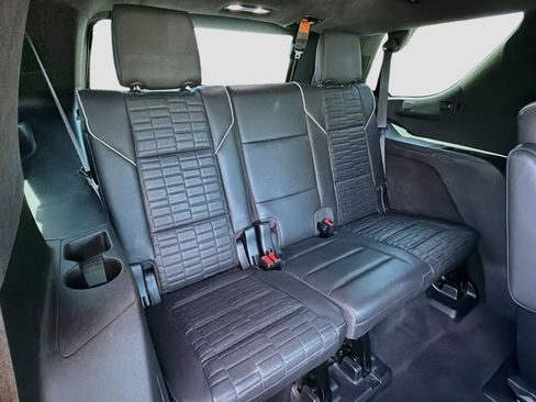 Used 2022 Cadillac Escalade Sport Platinum AWD/4WD image 30