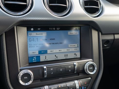 Used 2017 Ford Mustang GT Premium w/ Equipment Group 401A RWD image 17