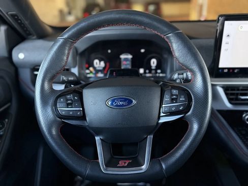Used 2025 Ford Explorer ST AWD/4WD image 24