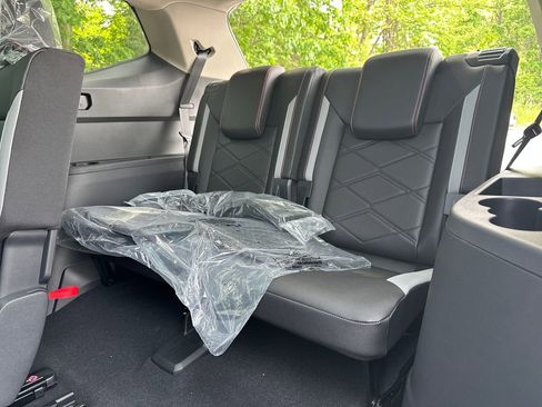 New 2026 Volkswagen Atlas Peak Edition AWD/4WD image 19