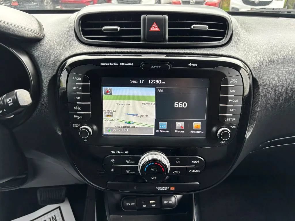 Used 2017 Kia Soul + w/ Audio Package FWD image 19