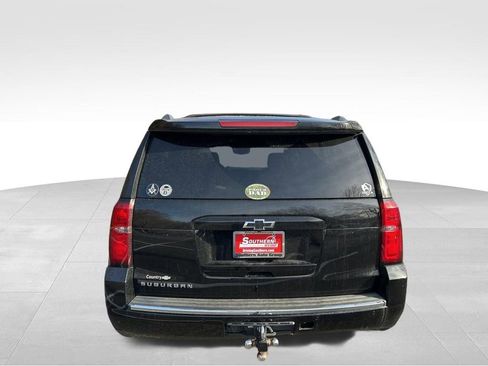 Used 2016 Chevrolet Suburban LTZ image 4