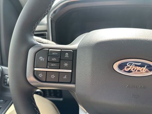 New 2025 Ford F250 Lariat w/ Lariat Ultimate Package AWD/4WD image 38